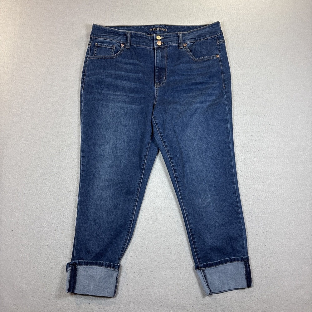 Maurices  5 Pocket cuffed Capri Medium wash‎ Whiskering Jean Size 18W Women